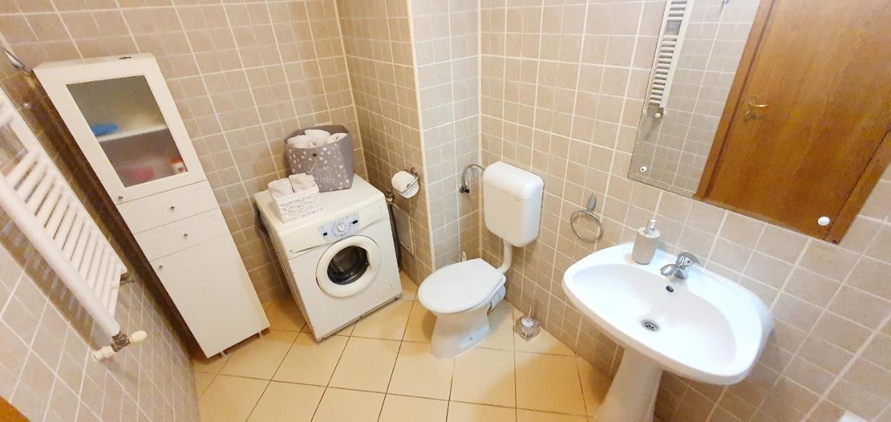 Summer Lake Apartment Мамая Екстериор снимка