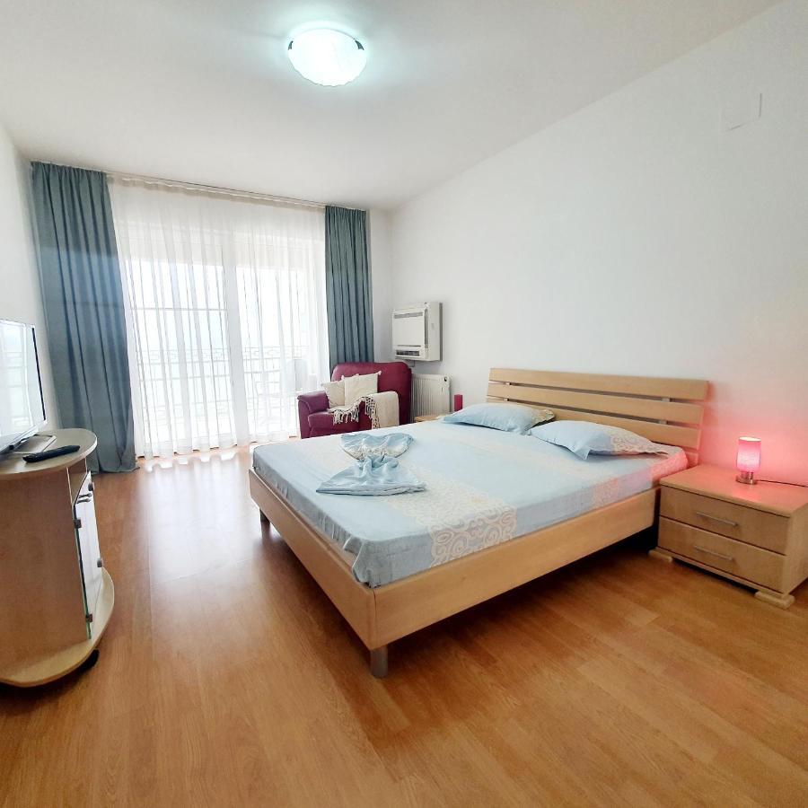 Summer Lake Apartment Мамая Екстериор снимка